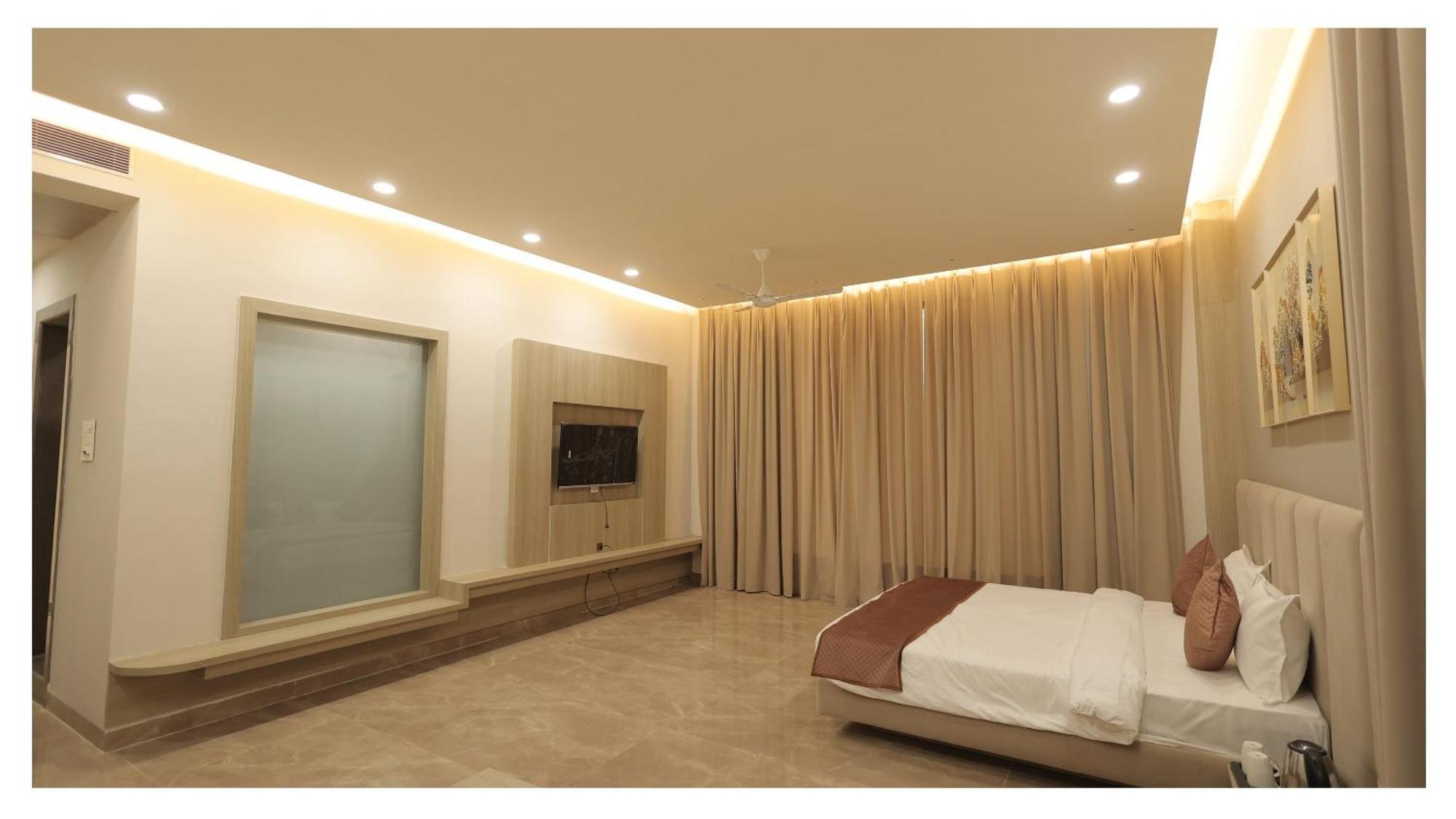 The Riverside Inn Vidisha Экстерьер фото